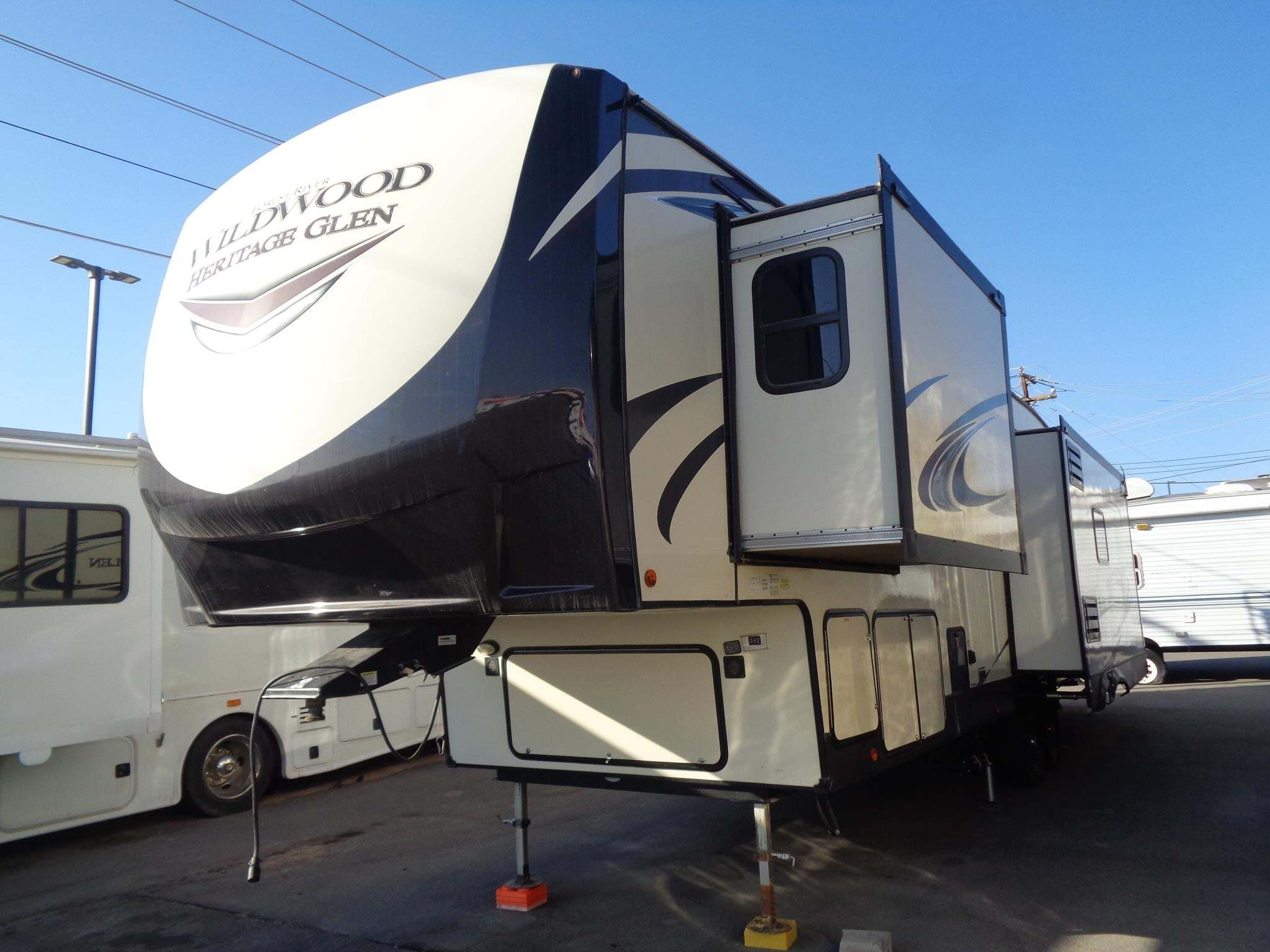 2021 Forest River WILDWOOD HERITAGE GLEN 338BAR in pahrump NV