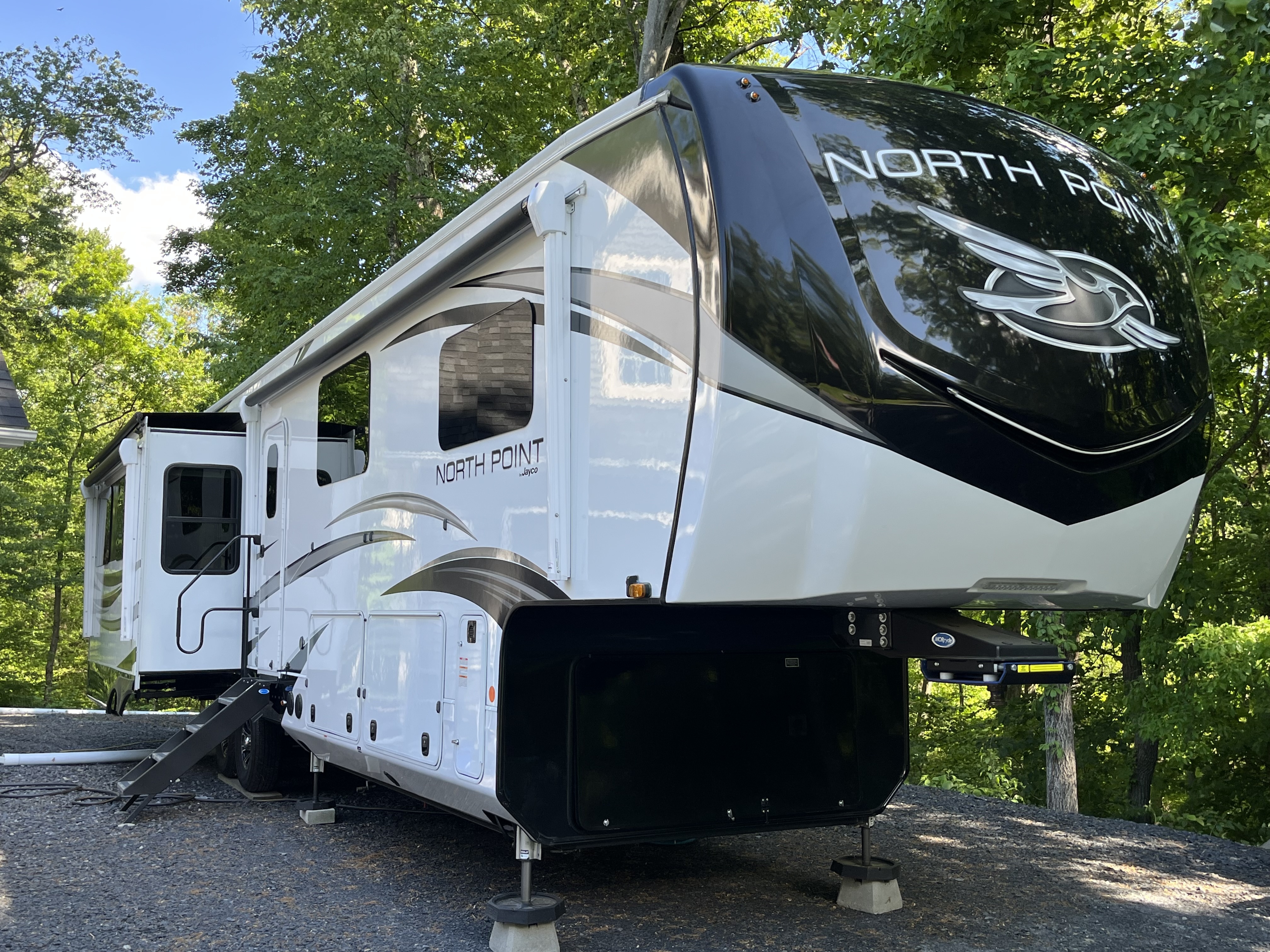 2022 Jayco NORTH POINT 377RLBH RV