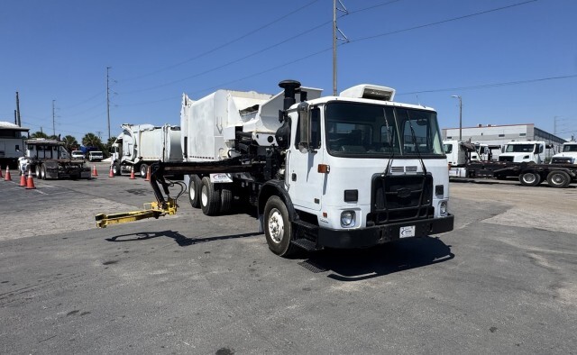 2014 Autocar ACX64 in Tampa, FL
