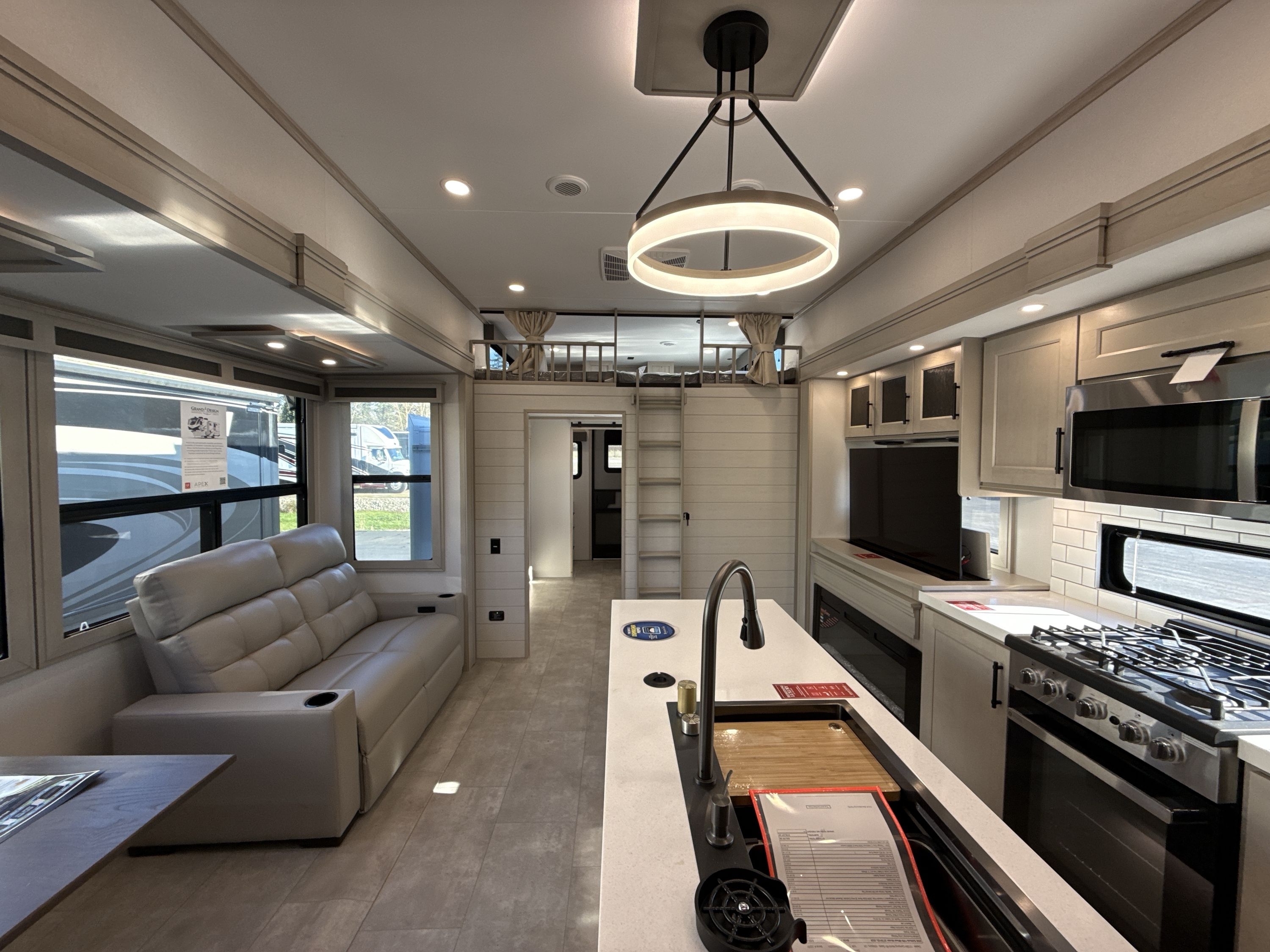 2026 Grand Design SOLITUDE 391DL in woodland WA