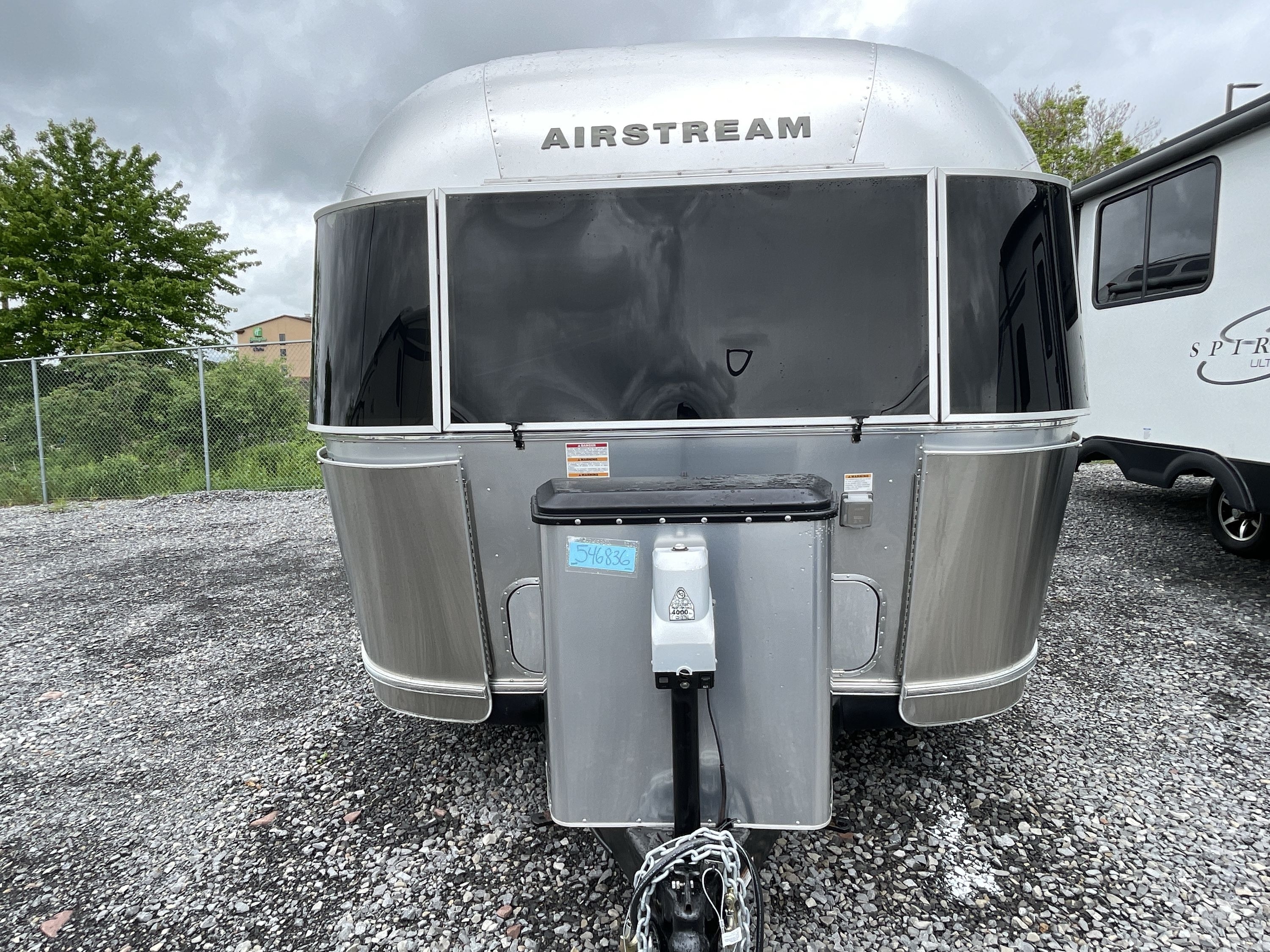 2019 Airstream INTERNATIONAL SIGNATURE 27FB QUEEN RV