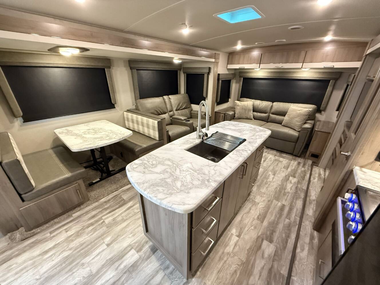 A photo of this 2023 Grand Design IMAGINE 2970RL