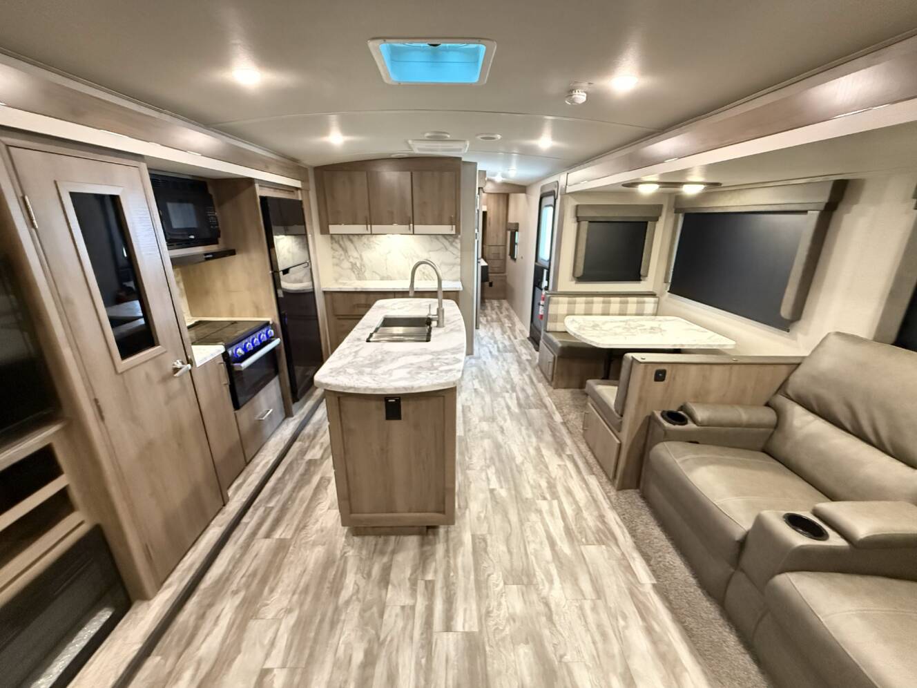 A photo of this 2023 Grand Design IMAGINE 2970RL