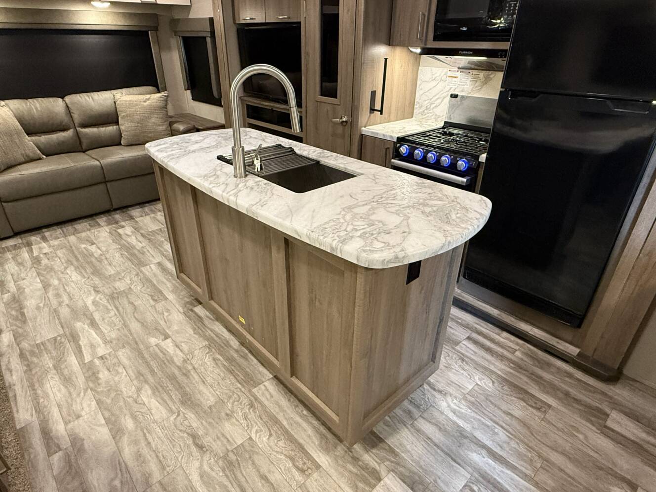 A photo of this 2023 Grand Design IMAGINE 2970RL