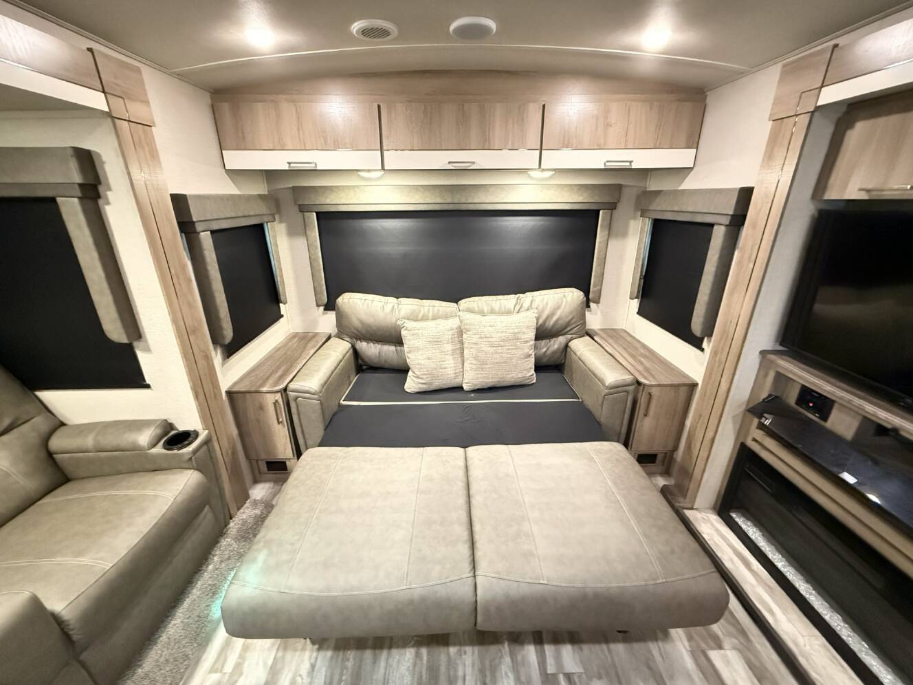 A photo of this 2023 Grand Design IMAGINE 2970RL