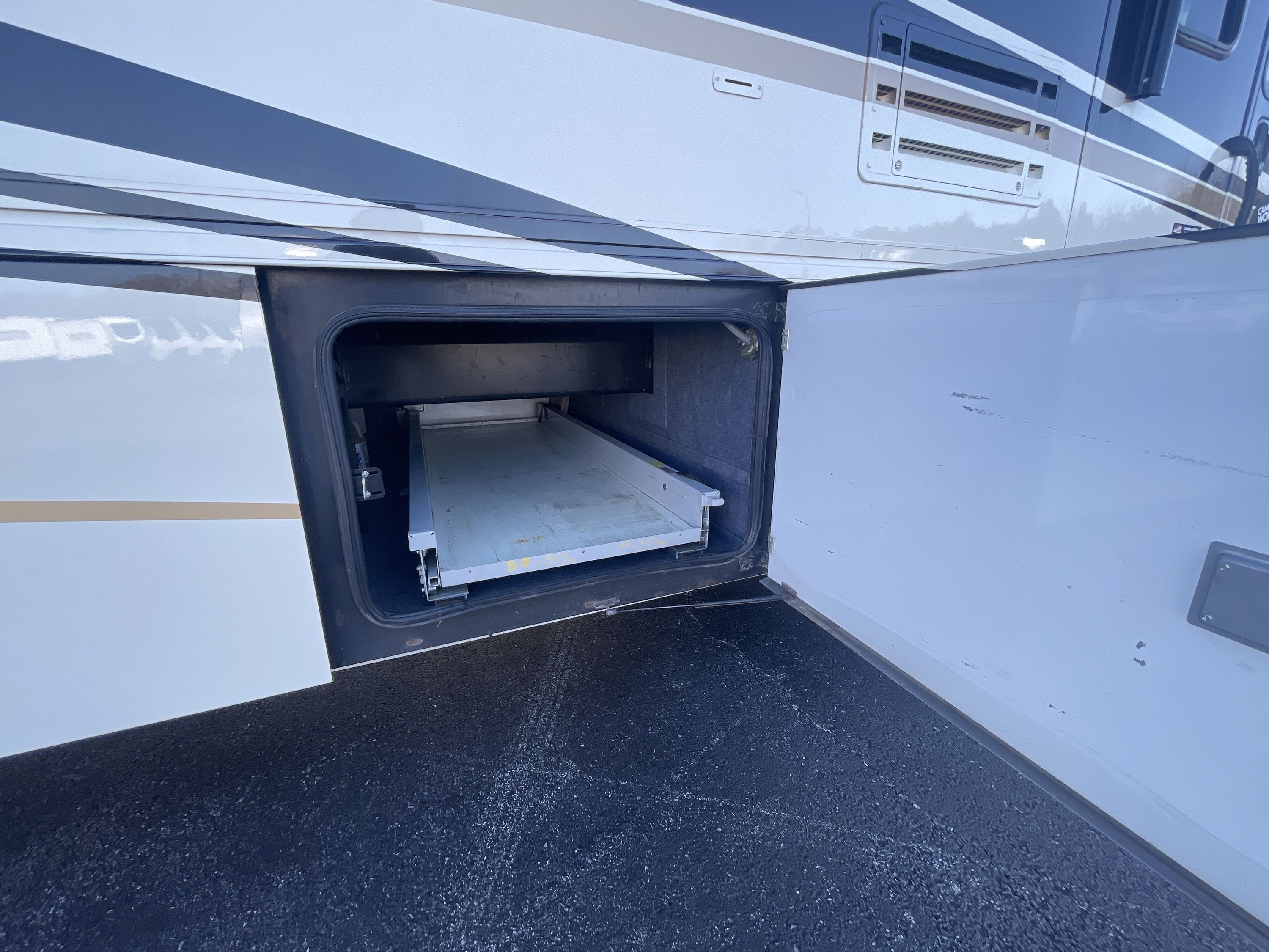 2013 Coachmen CROSS COUNTRY 405FK in strafford MO