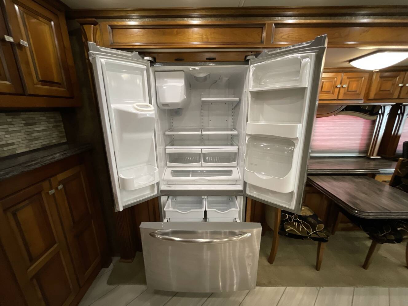 A photo of this 2014 Tiffin ALLEGRO BUS 40QBP