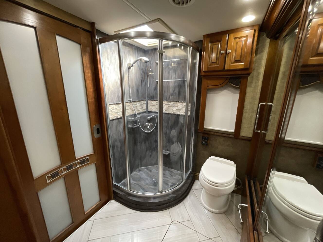 A photo of this 2014 Tiffin ALLEGRO BUS 40QBP