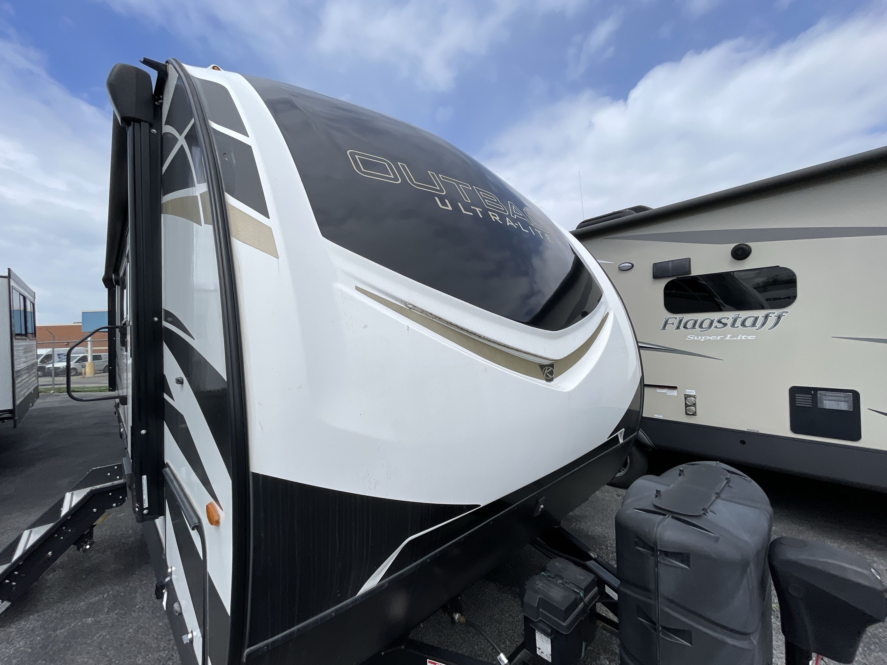 2022 Keystone OUTBACK ULTRA-LITE 221UMD RV