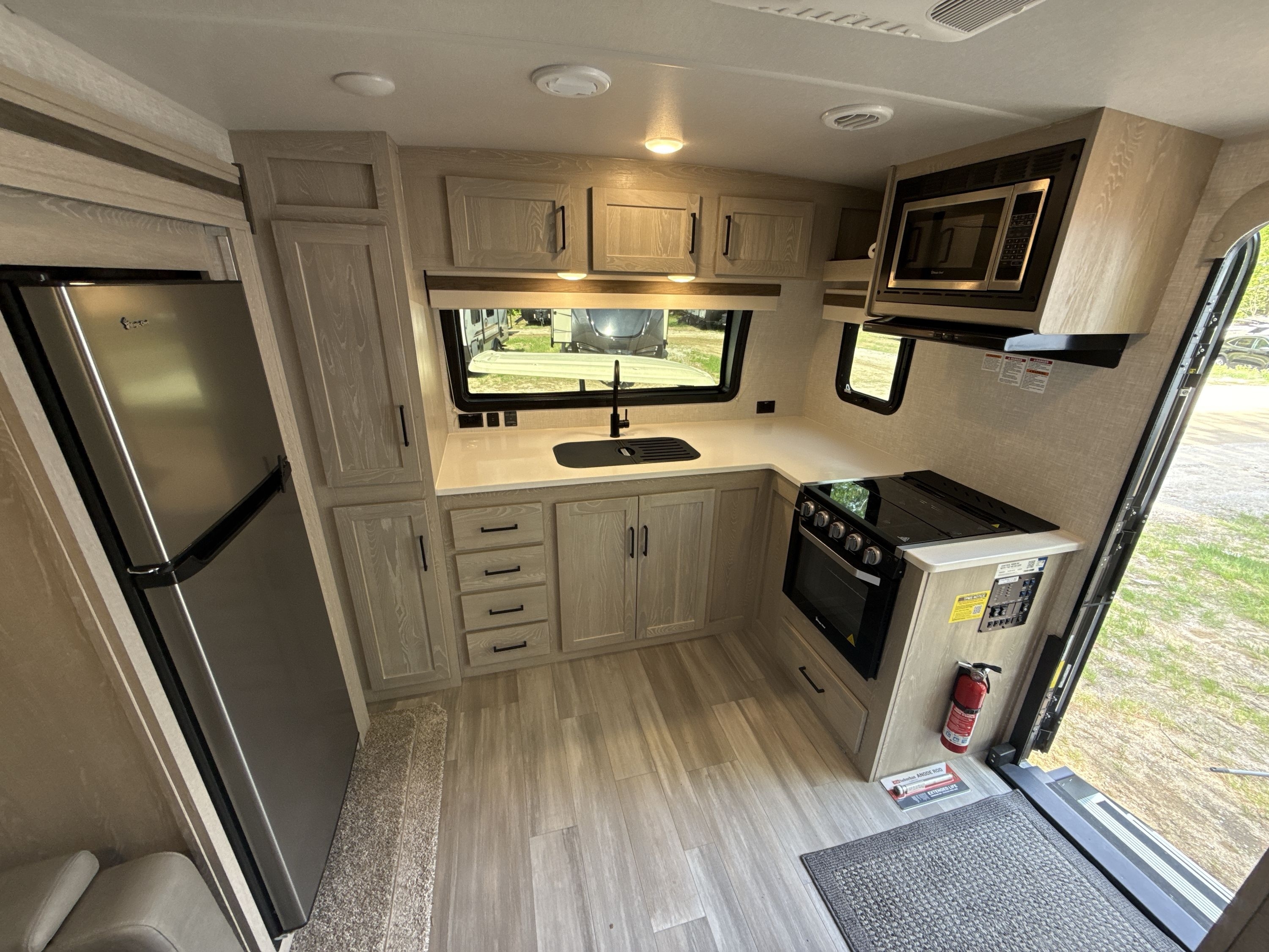 2022 Forest River ROCKWOOD MINI LITE 2516S in center conway NH