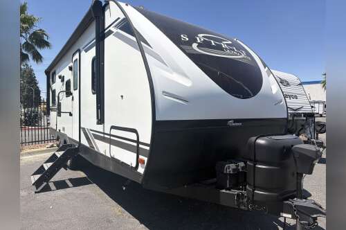 2021 Coachmen SPIRIT ULTRA LITE 2454BH in colton CA