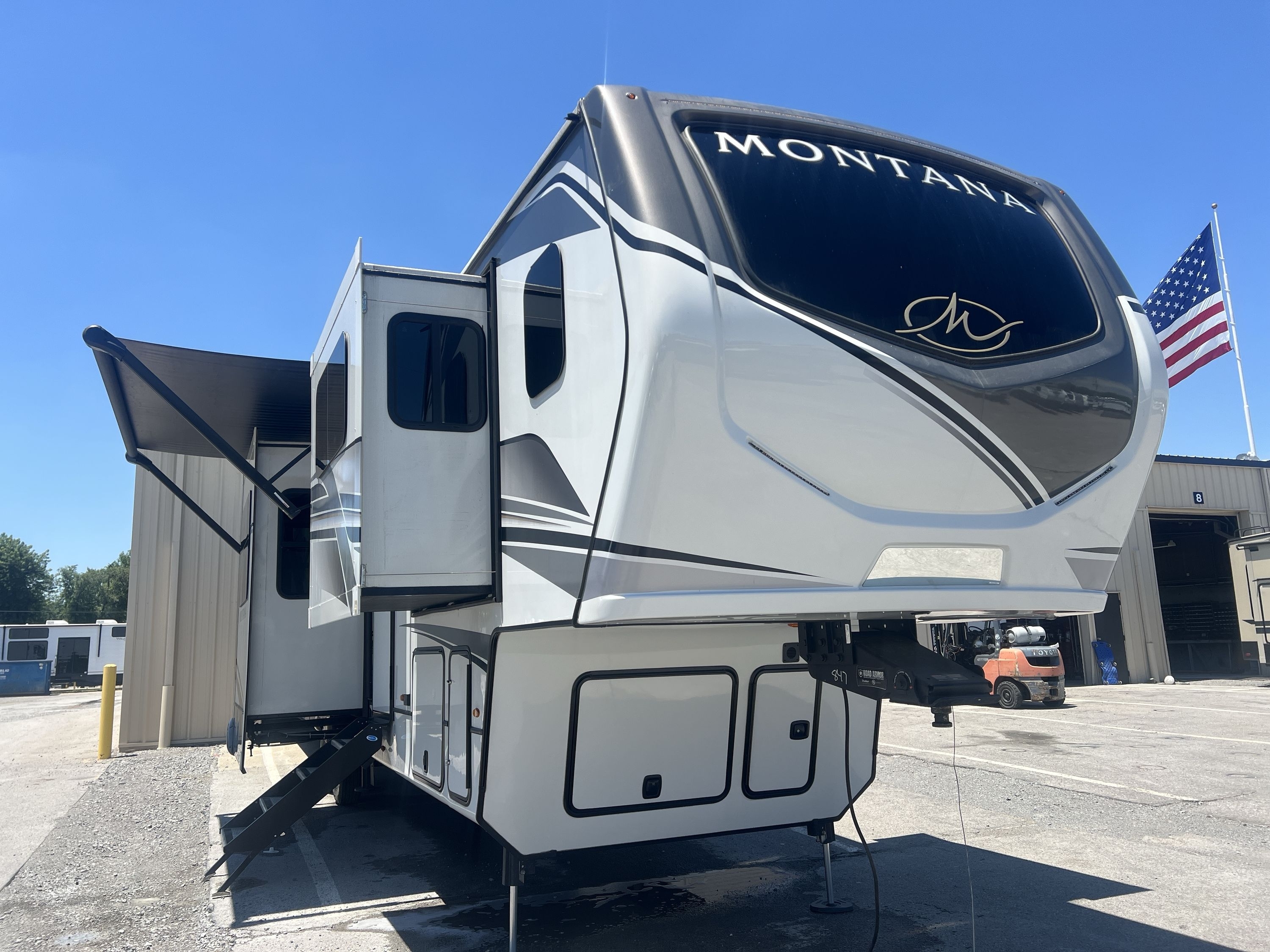 2024 Keystone MONTANA 3941FO RV