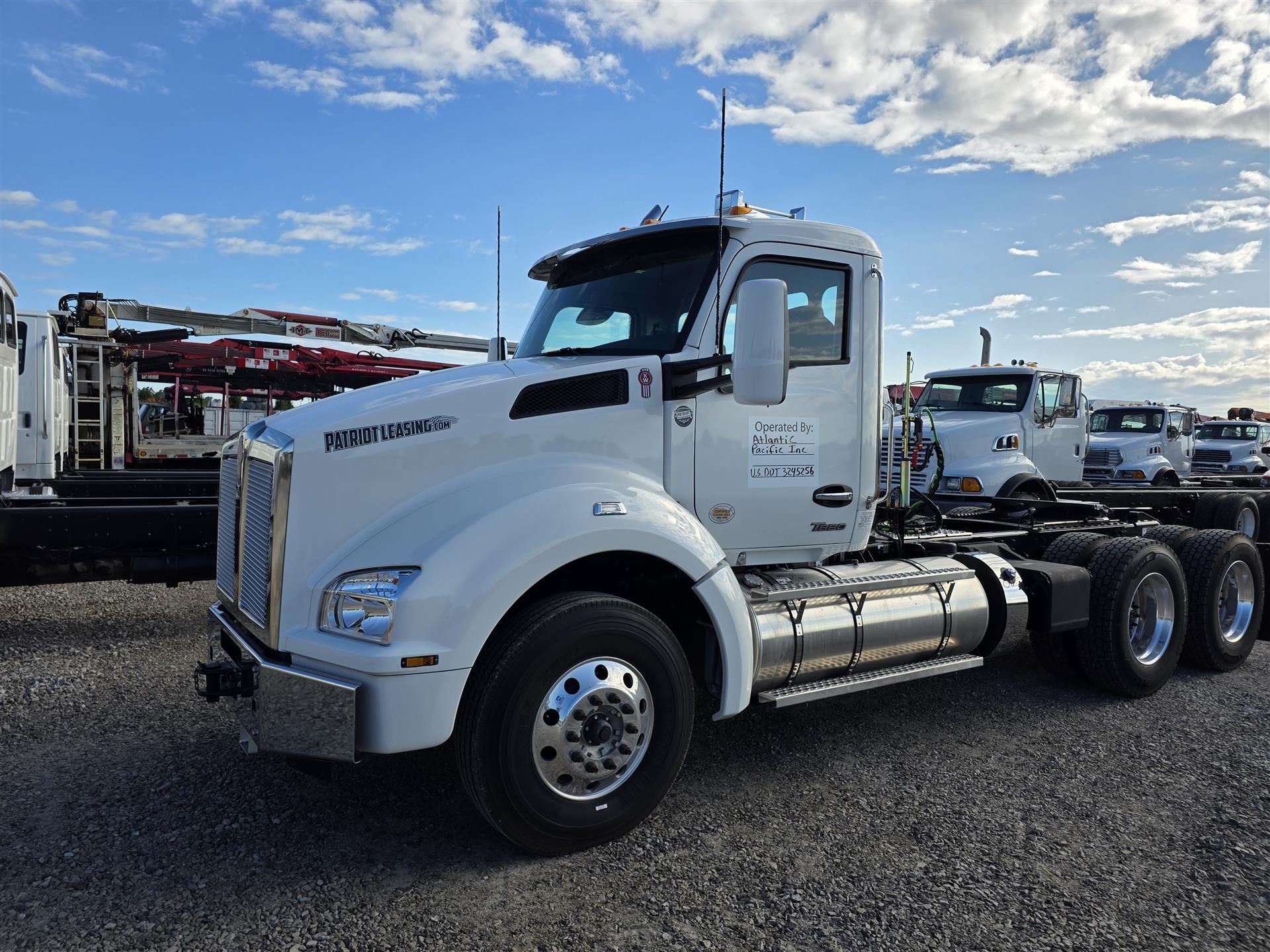 2025 KENWORTH T880 in New Haven, IN