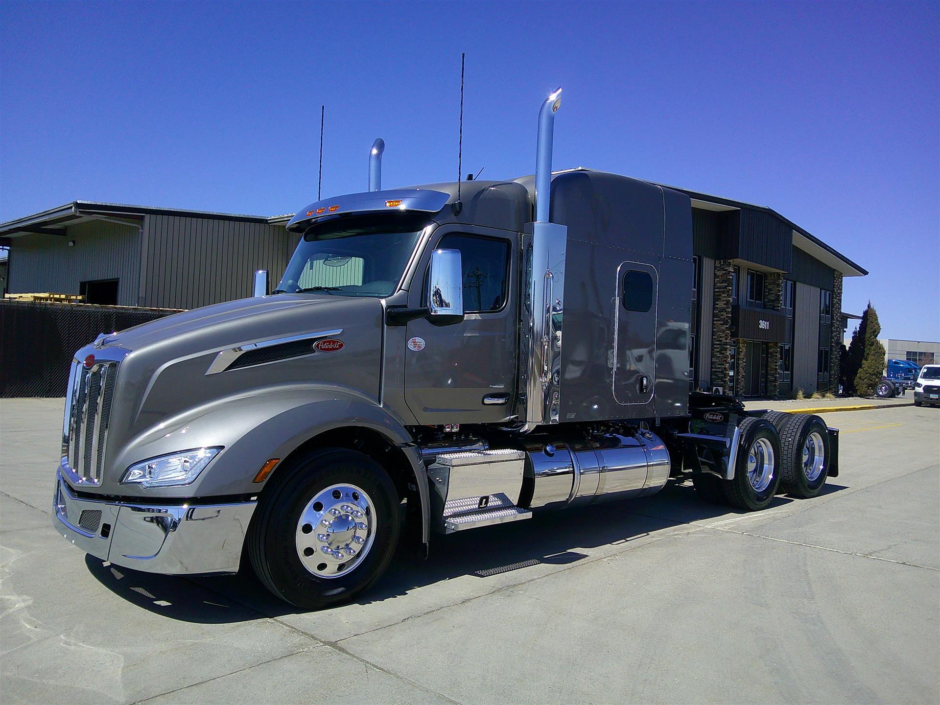 2027 PETERBILT 579 in Fargo, ND