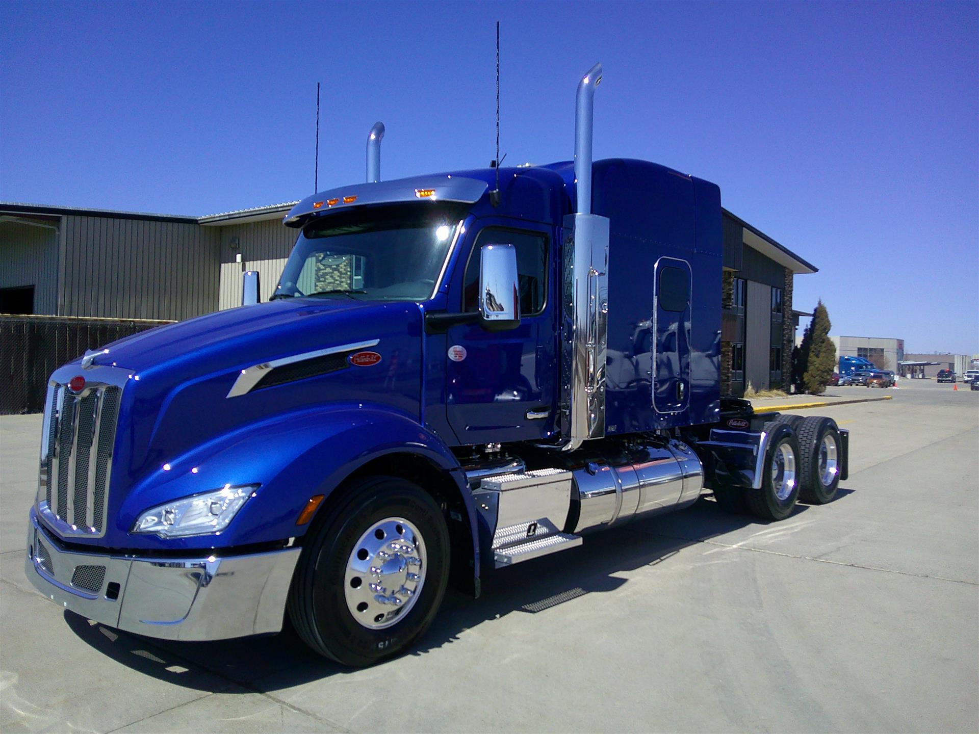 2027 PETERBILT 579 in Fargo, ND