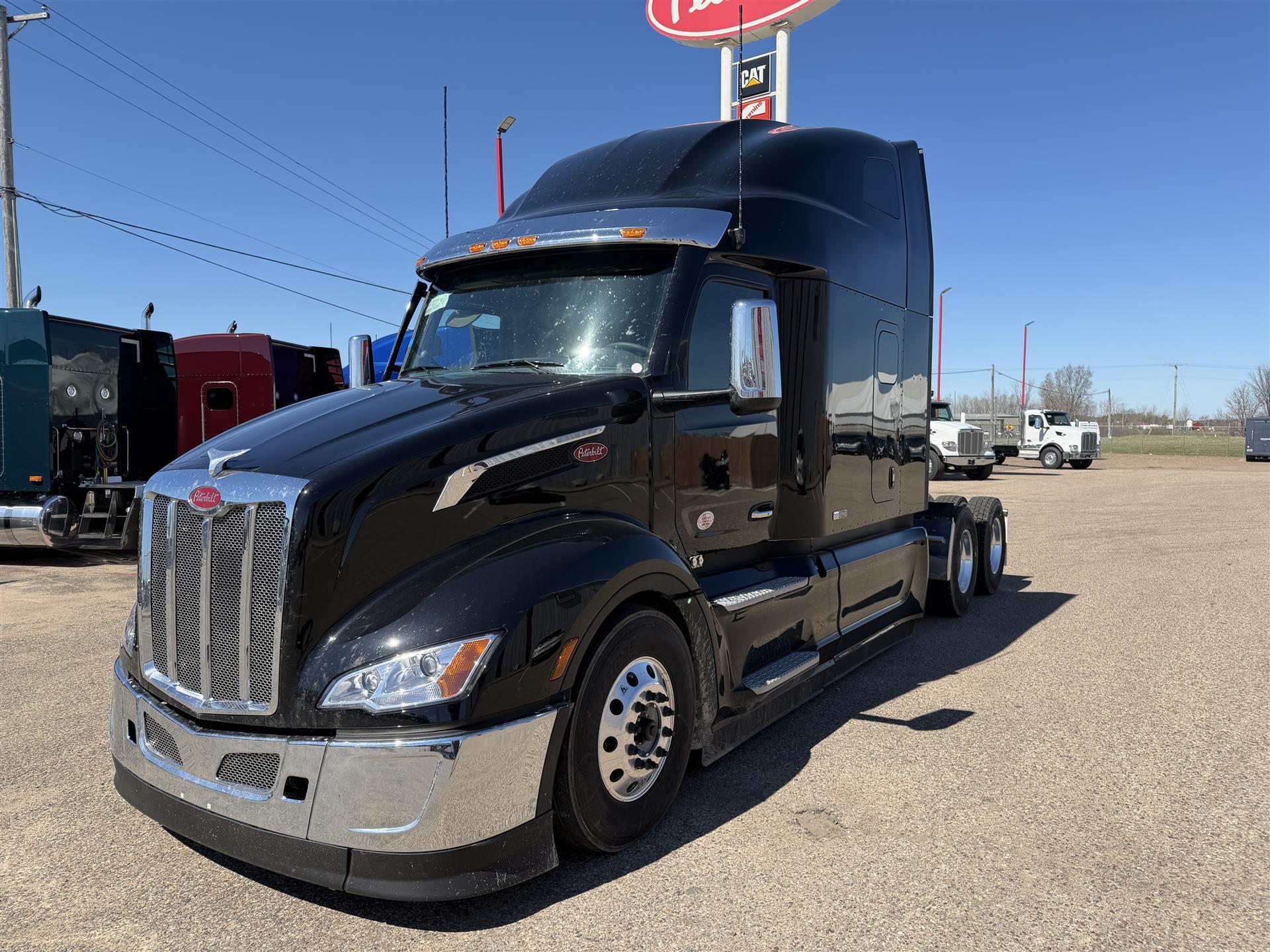 2027 PETERBILT 579 in Eau Claire, WI