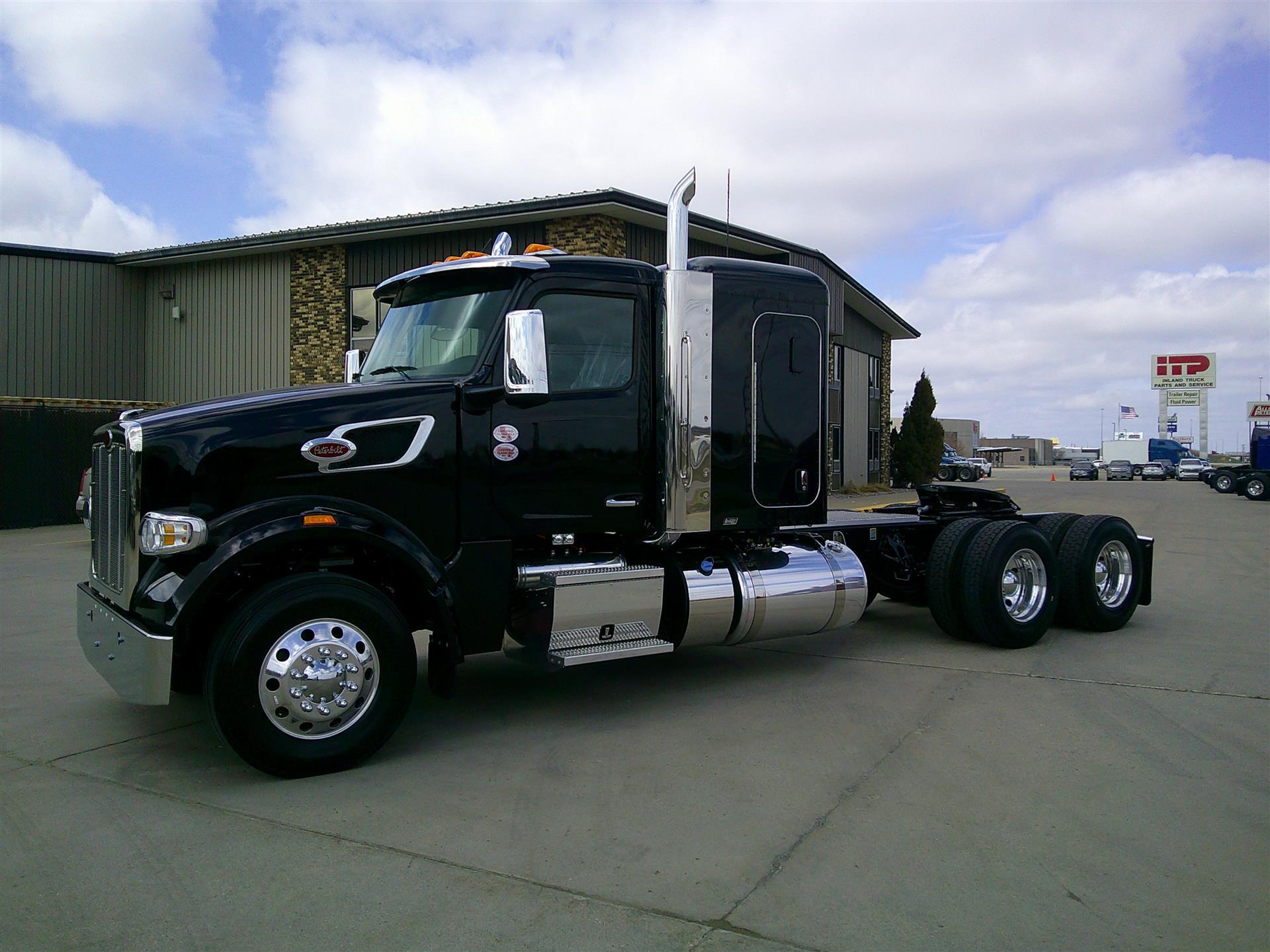2027 Peterbilt 567 in Fargo, ND