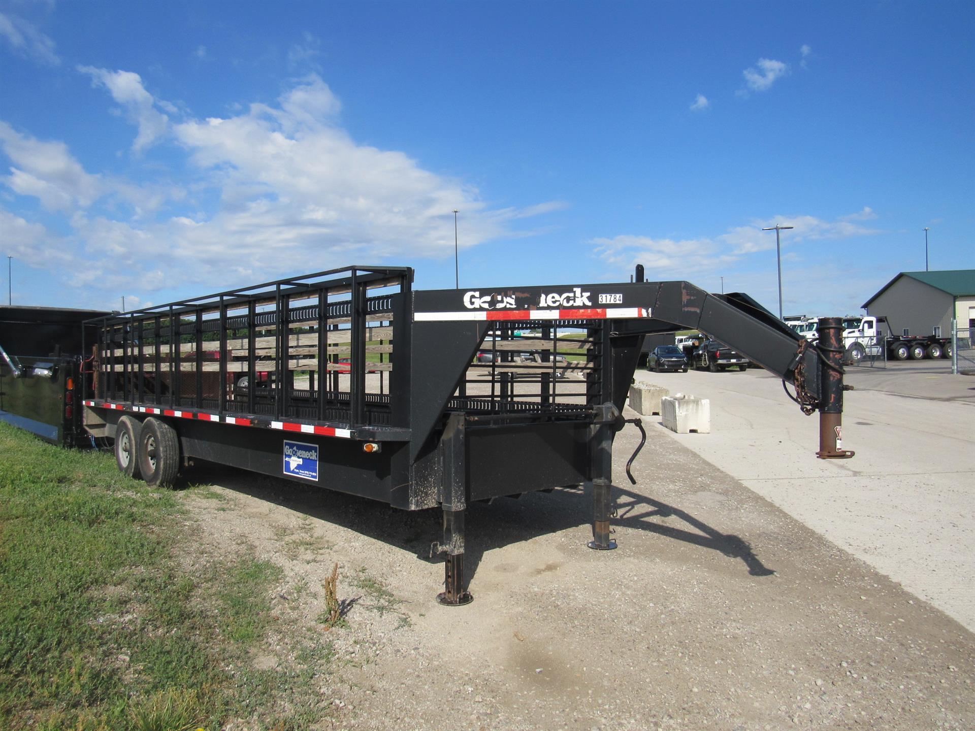2014 GOOSENECK 14-24'X6' 8" B7B1 in New Haven, IN