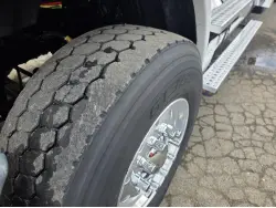 2013 FREIGHTLINER CASCADIA 113