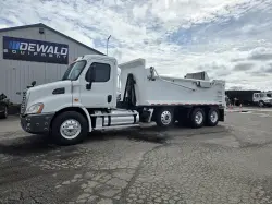 2013 FREIGHTLINER CASCADIA 113