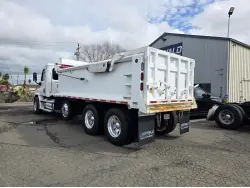 2013 FREIGHTLINER CASCADIA 113
