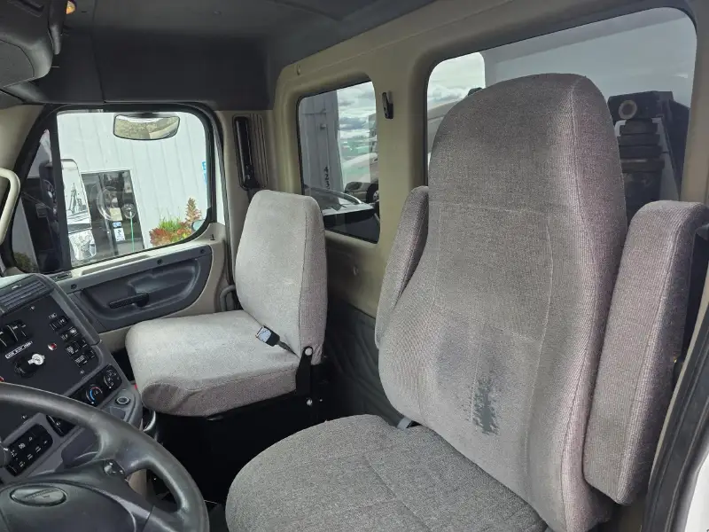 2013 FREIGHTLINER CASCADIA 113