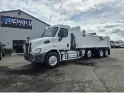 2013 FREIGHTLINER CASCADIA 113