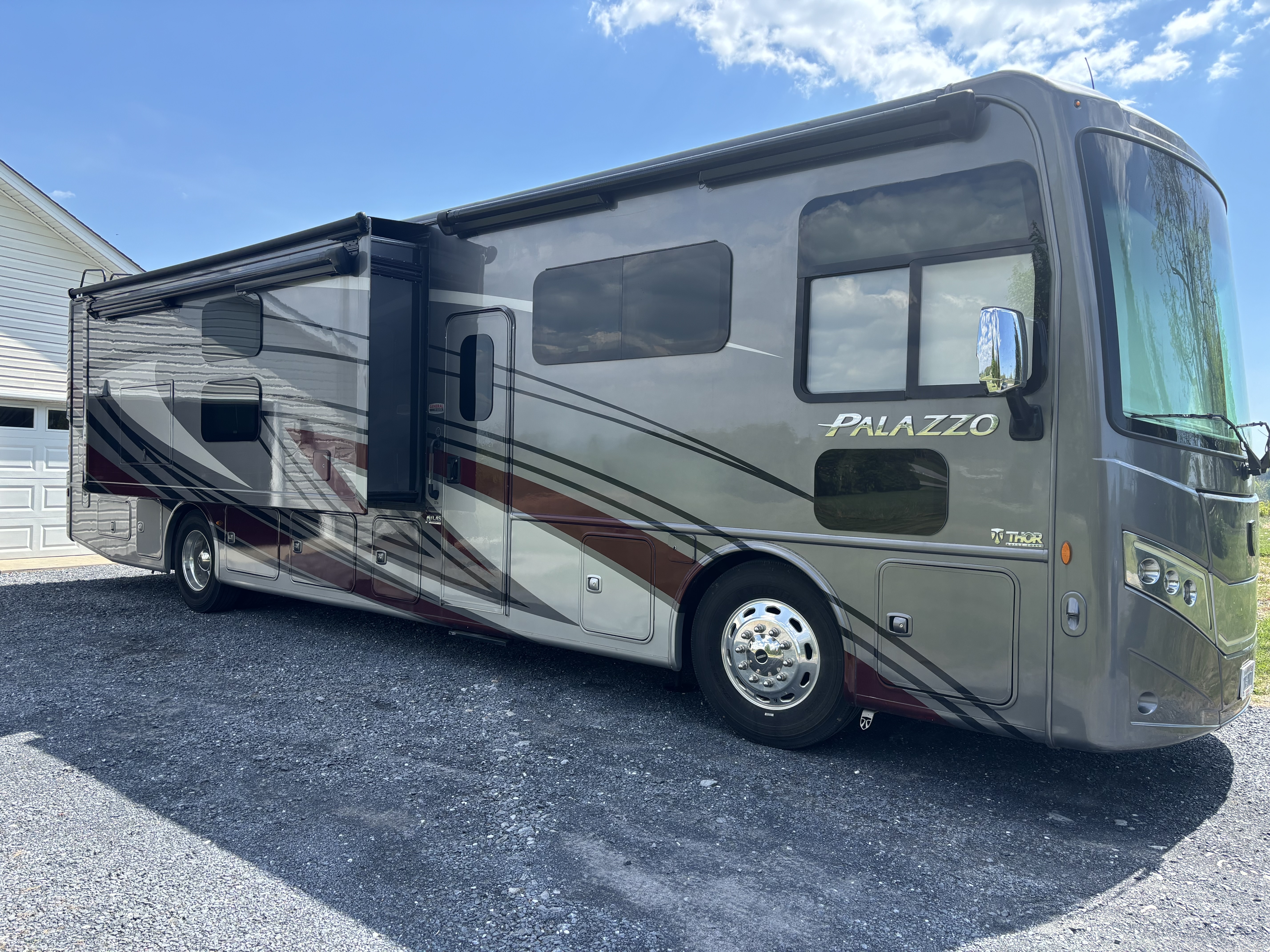 2023 Thor Motor Coach PALAZZO 37 6 RV