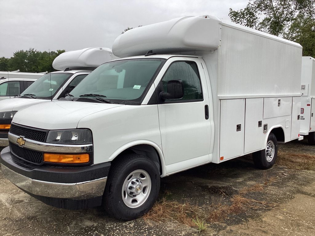 2025 CHEVROLET Express 3500 in Swainsboro, GA