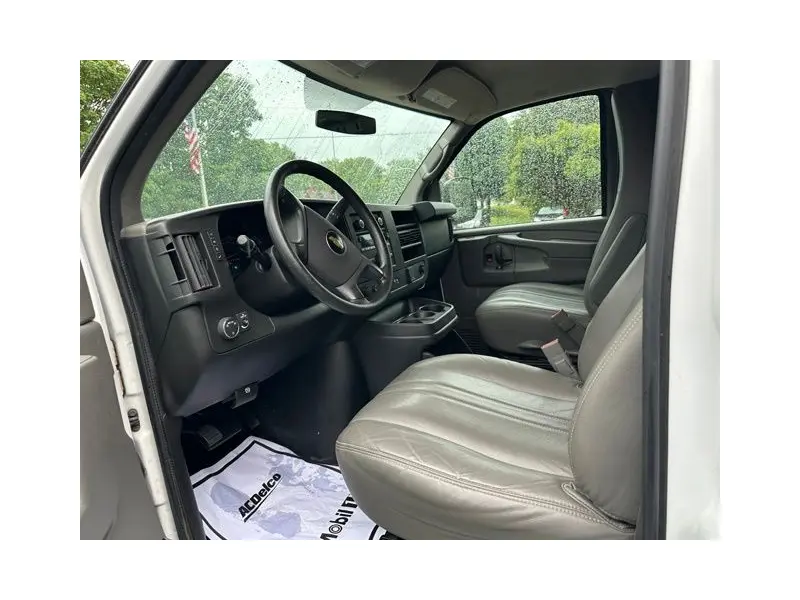 2015 CHEVROLET Express 2500