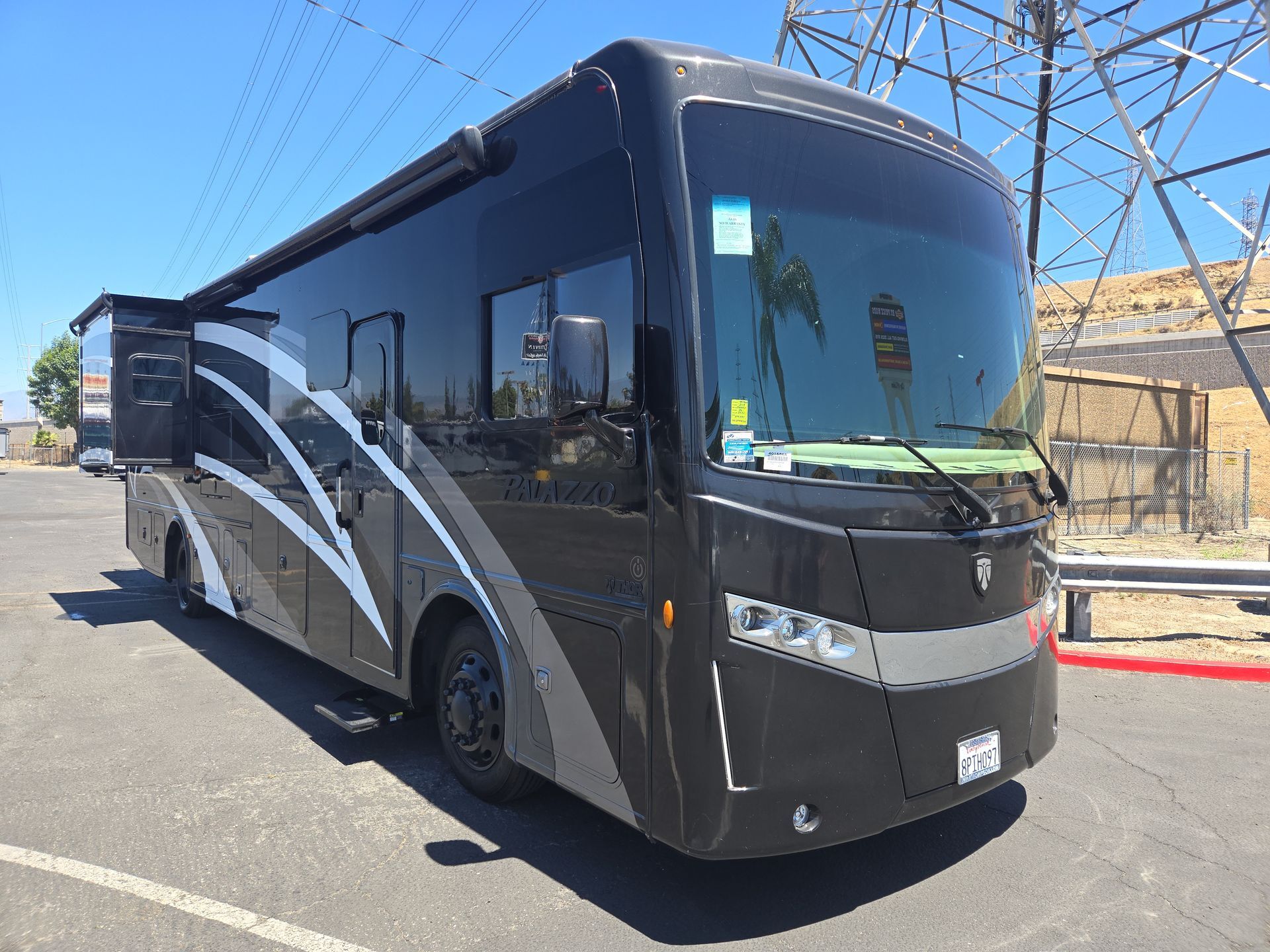 2019 Thor Motor Coach PALAZZO 36.1 Class A Diesel Motorhome - Diesel Pusher RV