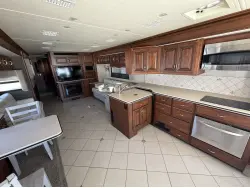 2012 Freightliner Providence 42P XCM Chassis