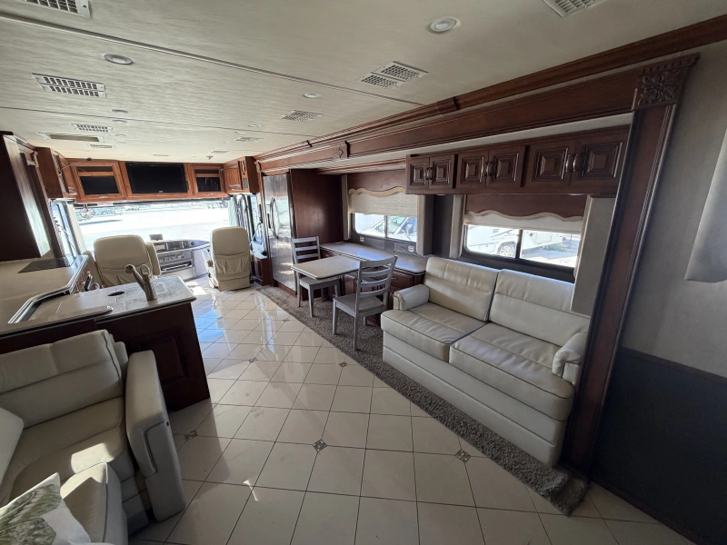 2012 Freightliner Providence 42P XCM Chassis
