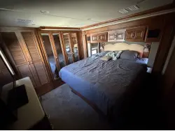 2012 Freightliner Providence 42P XCM Chassis