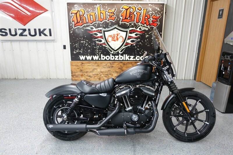 2018 Harley-Davidson Sportster 883 Iron IRON in Kingman, KS