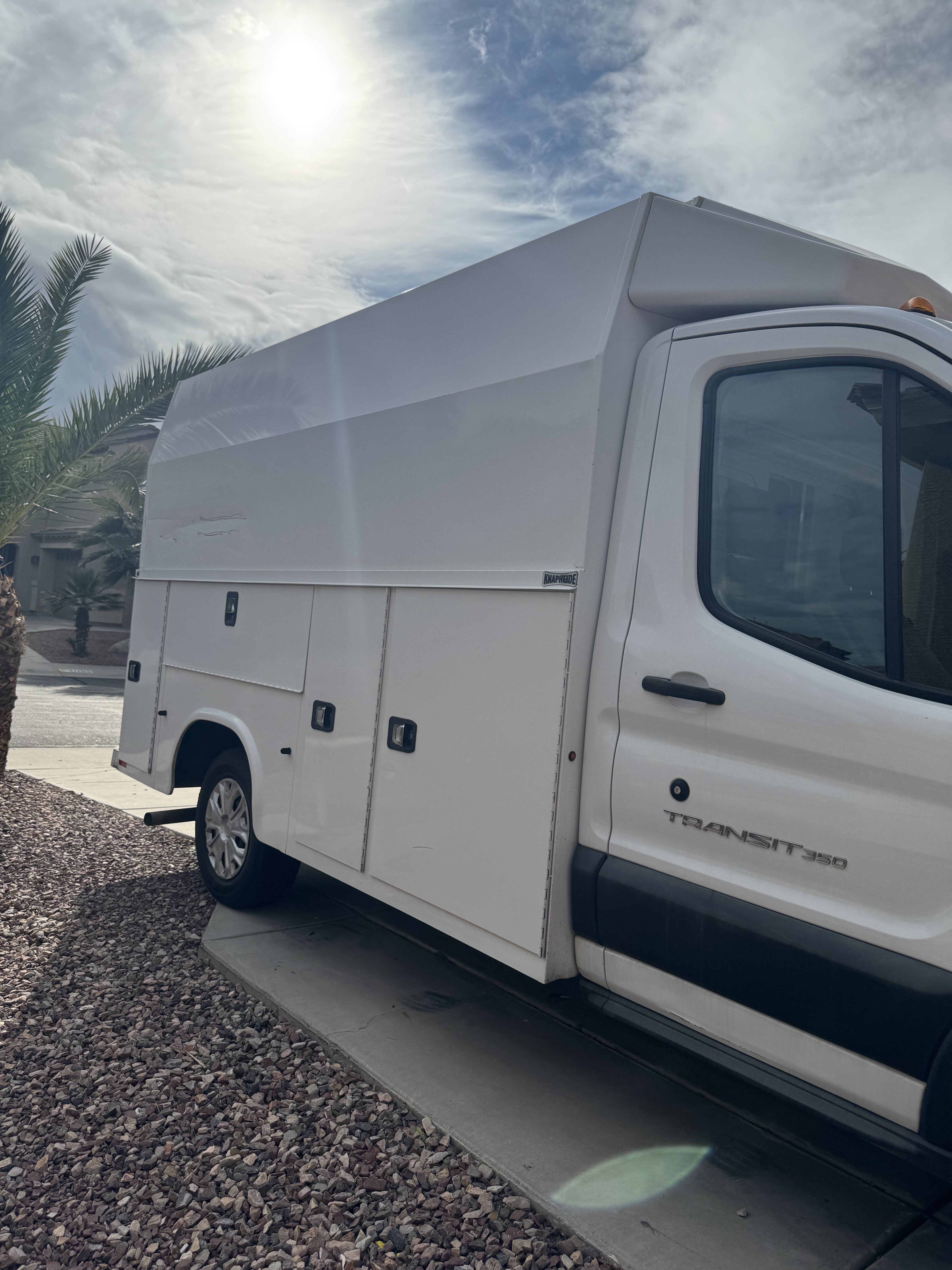 2018 FORD E350 in Maricopa, AZ