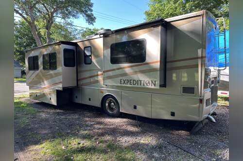 2006 Fleetwood EXPEDITION 38L in montague MI