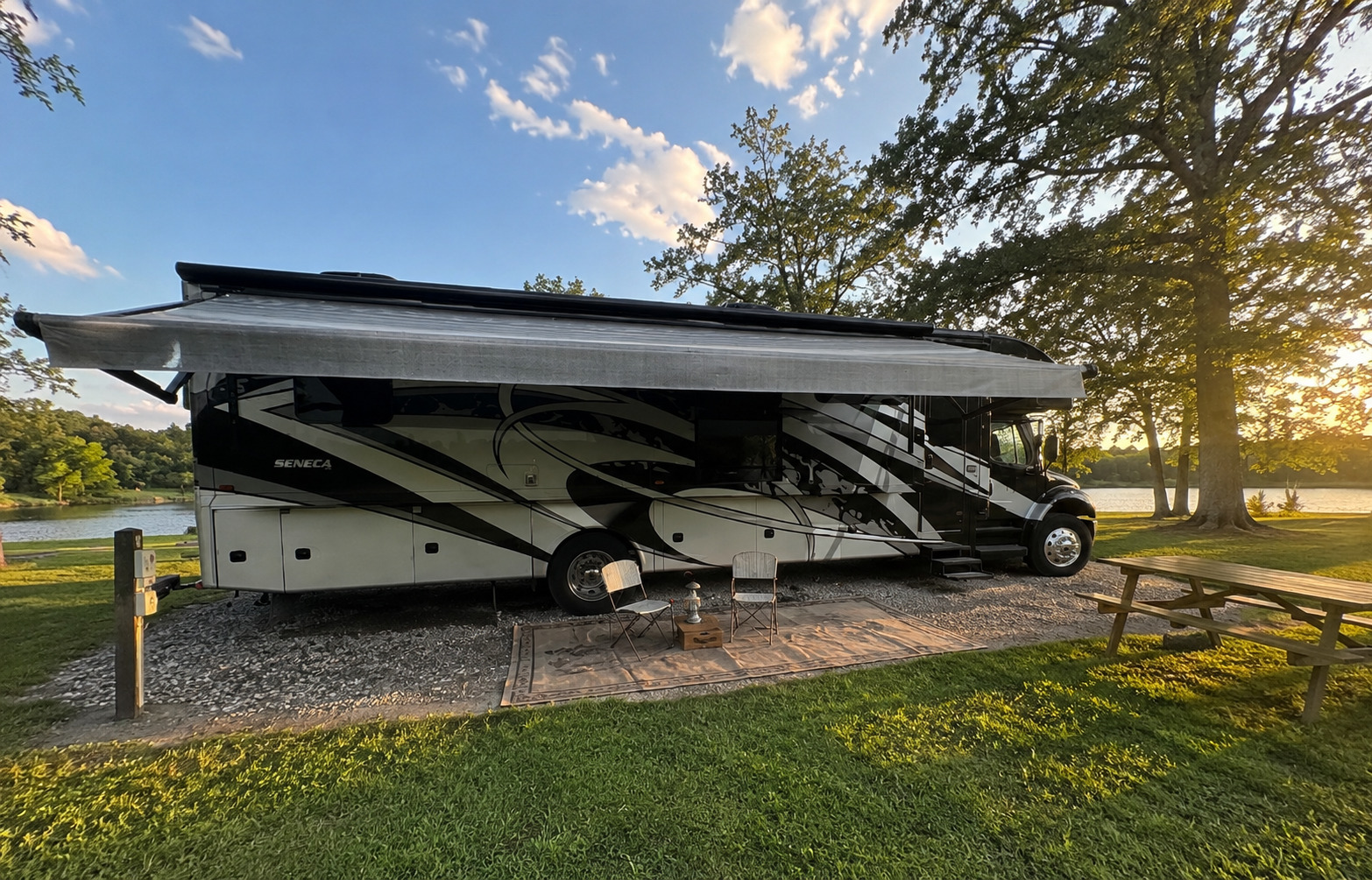 2022 Jayco SENECA 37M in williamsburg VA