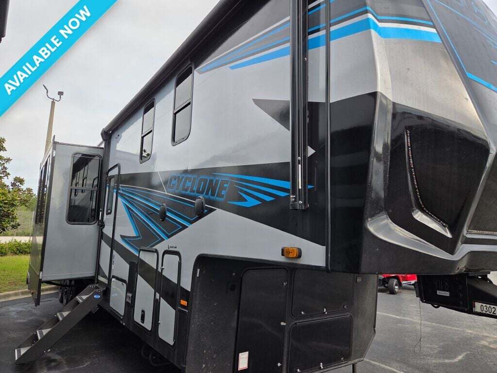 2025 Heartland Cyclone 4118 in ormond beach FL