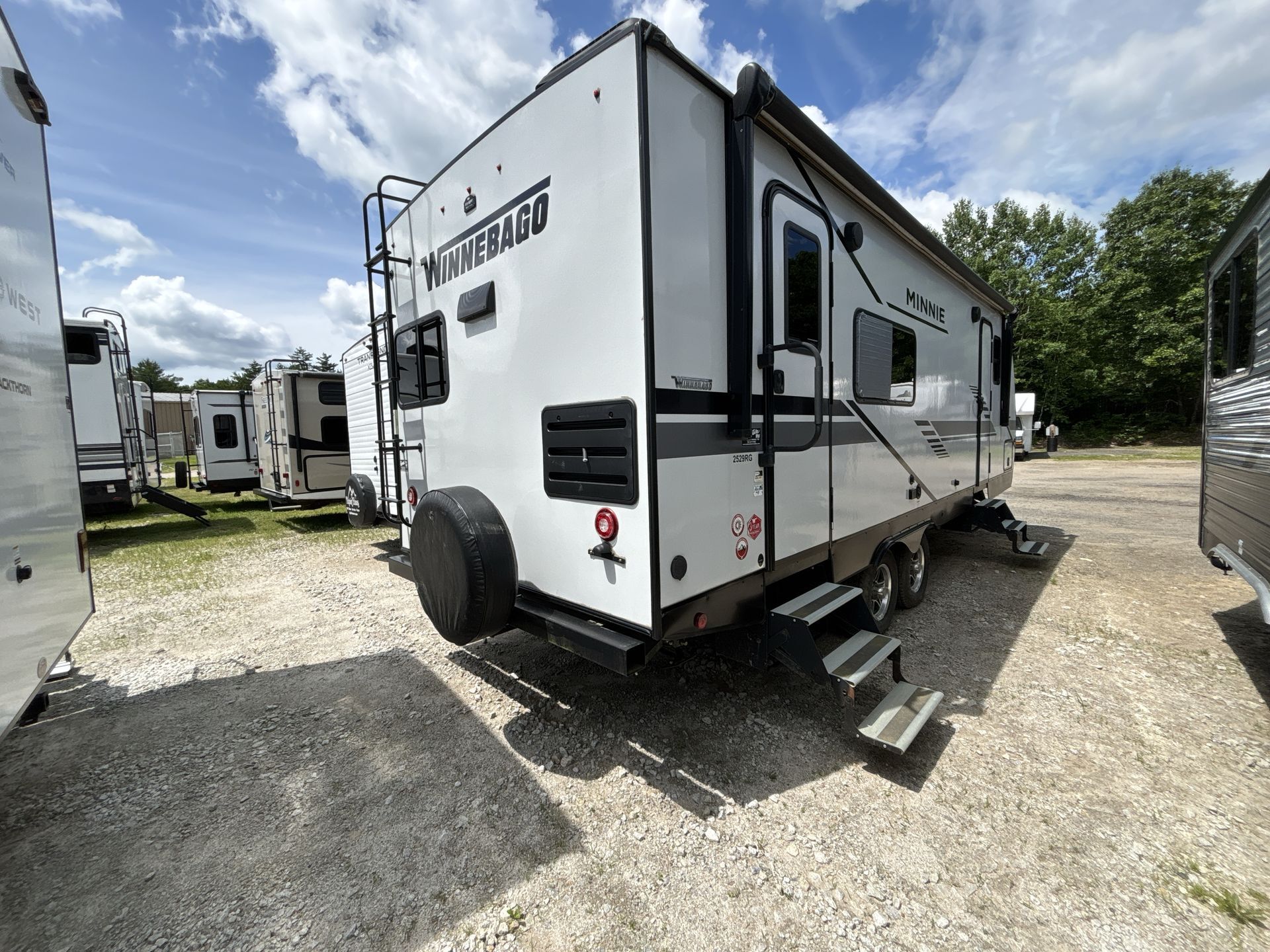 2021 Winnebago Minnie 2529RG in epsom NH