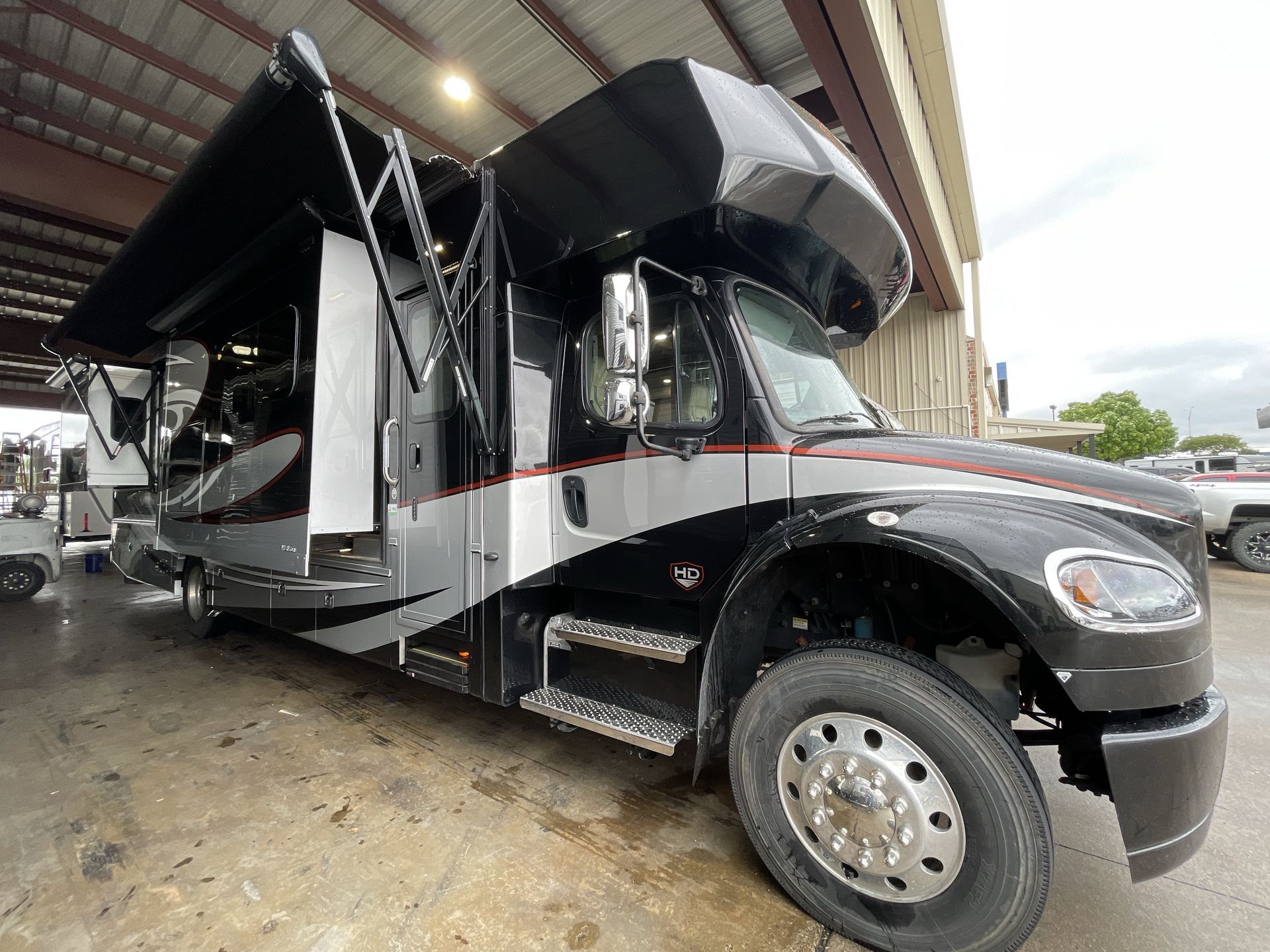 2021 Dynamax FORCE HD 37TSHD in mesquite TX