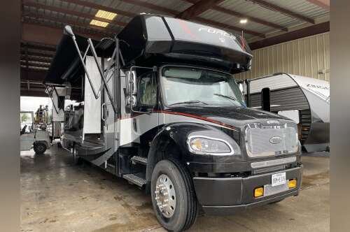 2021 Dynamax FORCE HD 37TSHD in mesquite TX