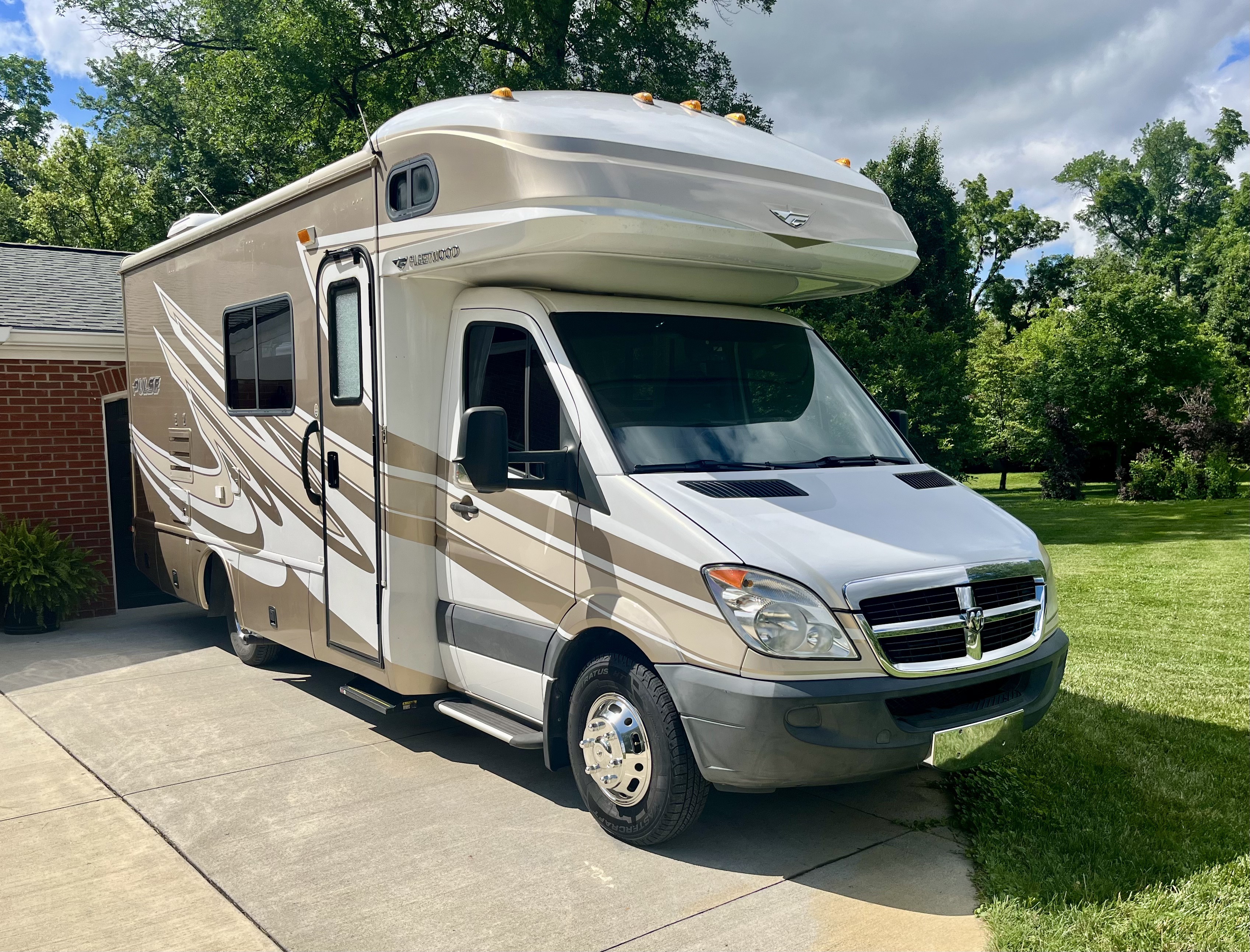 2010 Fleetwood PULSE 24A in carmel IN