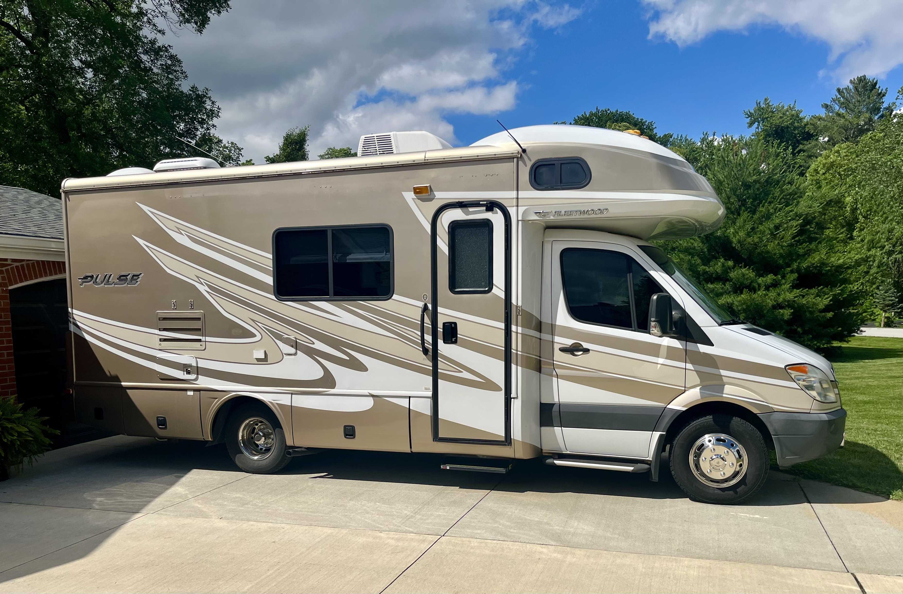 2010 Fleetwood PULSE 24A RV