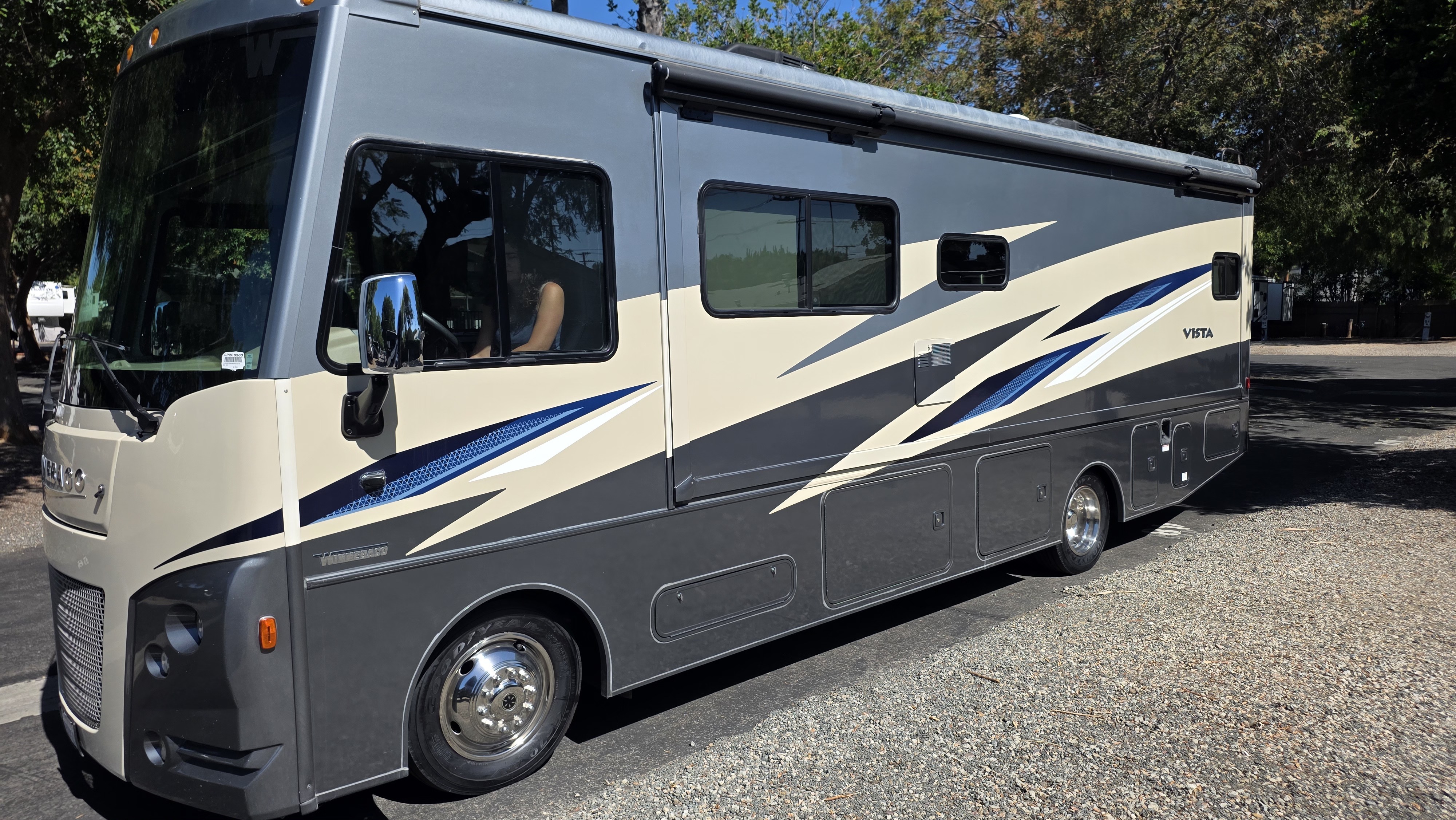 2022 Winnebago VISTA 29V in north CA