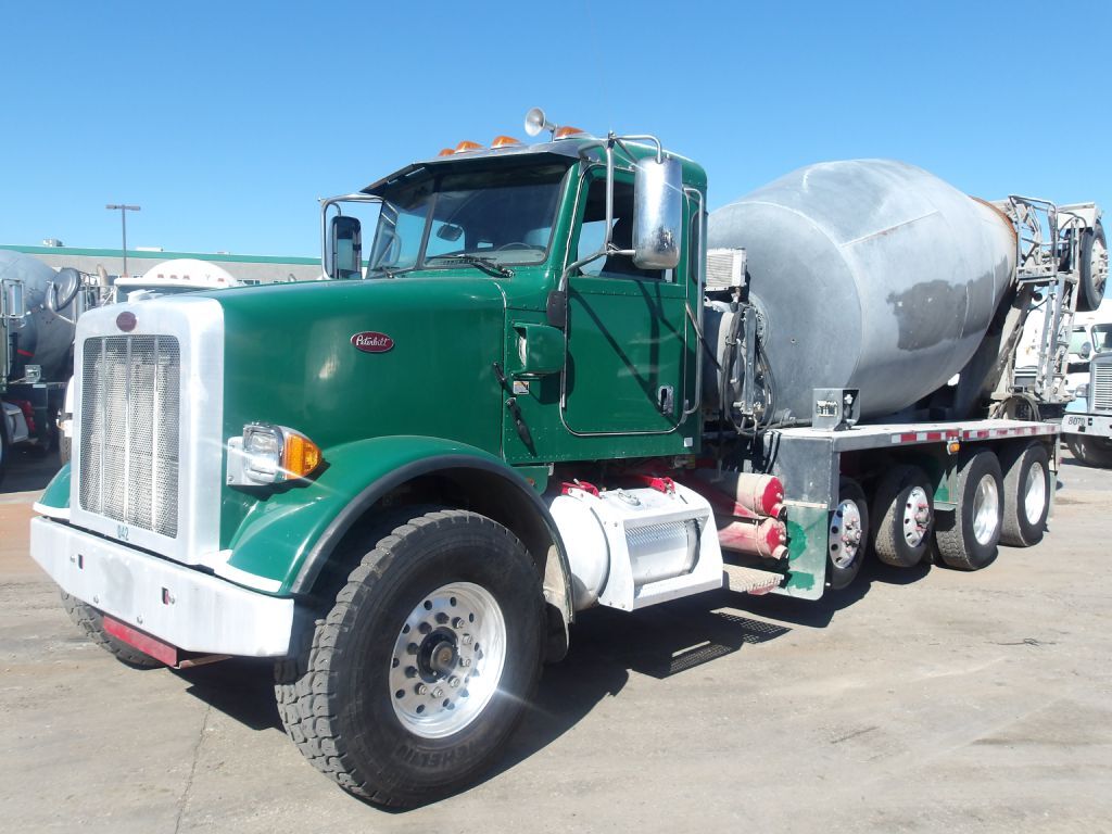 2014 PETERBILT 365 in Houston, TX