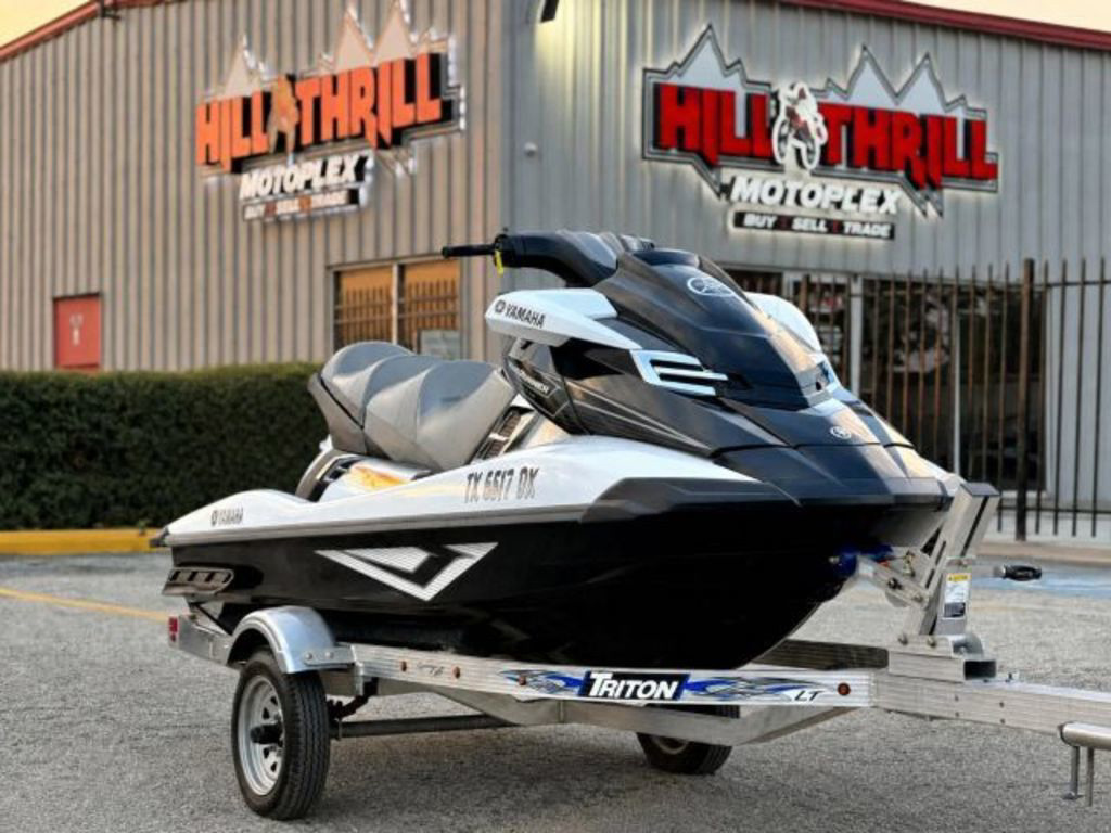 2017 Yamaha WAVERUNNER FX CRUISER HO in houston TX