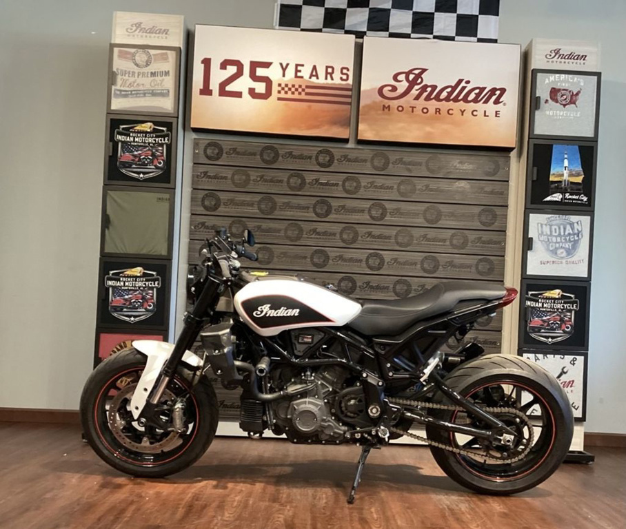 2022 Indian FTR S White Smoke S in Huntsville, AL