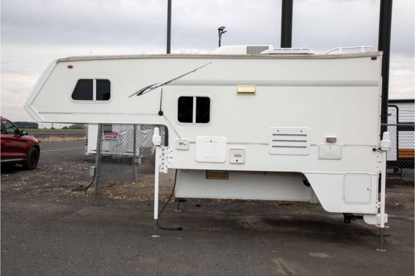 A photo of this 2011 Northland Campers POLAR 990 BASIC