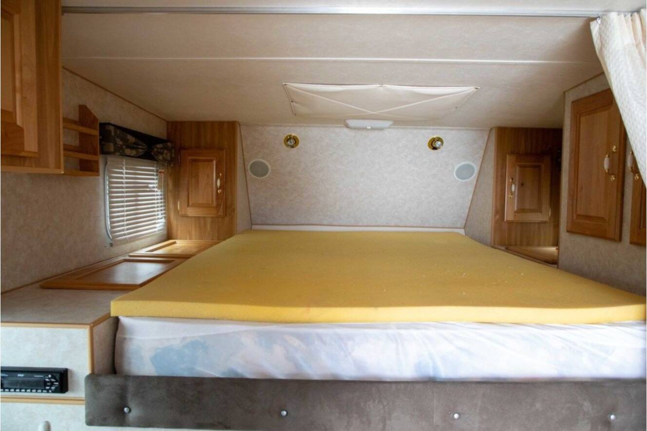 A photo of this 2011 Northland Campers POLAR 990 BASIC